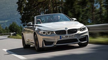 Die heißeste Kiste, um Frauen auf der Kreuzung kennen zu lernen, ist das BMW Cabrio – hier das aktuelle Modell M4. Das hat eine Untersuchung der Online-Partnervermittlung Elitepartner mit 10.000 Befragten herausgefunden.
