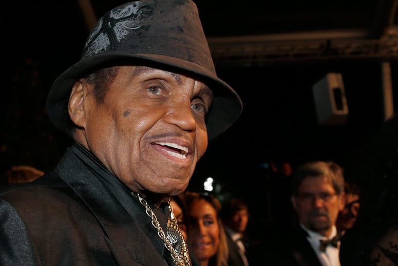 Joe Jackson, der Vater des verstorbenen "King of Pop", Michael Jackson, soll nach brasilianischen Medienberichten einen Schlaganfall erlitten haben.