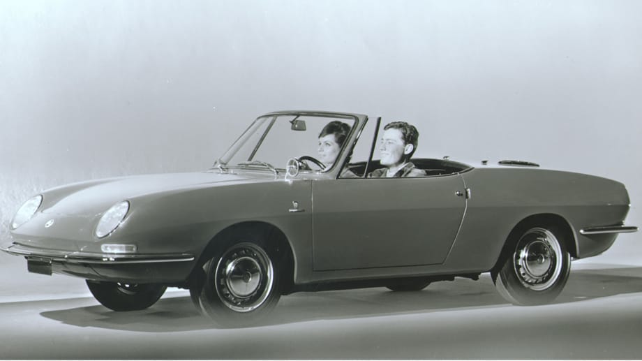 Giugiaro entwarf viele Modelle für Fiat - zum Beispiel auch den Fiat 850 Spider von 1965.