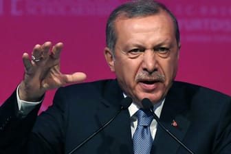 Der türkische Staatspräsident Recep Tayyip Erdogan bei einer Rede in Ankara im Juni 2015.