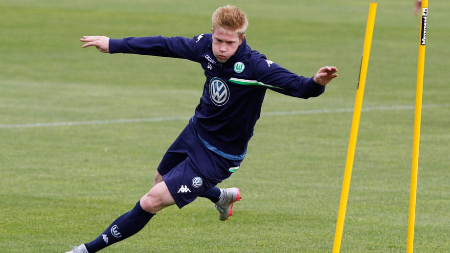 Kevin De Bruyne macht den Wölfen mit seiner Trainingsrückkehr Hoffnung. Kevin De Bruyne macht den Wölfen mit seiner Trainingsrückkehr Hoffnung.