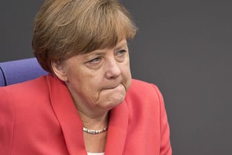 Kanzlerin Angela Merkel hat sich erstmals in der Affäre um Netzpolitik.org zu Wort gemeldet.
