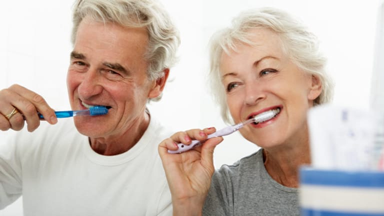 Mit der richtigen Zahnpflege haben Sie noch lange gut lachen.