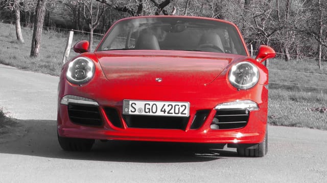 Der kommt knallig: Porsche 911 GTS 4 Cabrio.