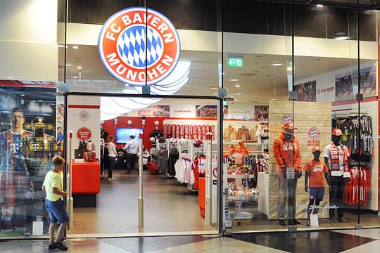 Für Löwen-Fans eine verbotene Zone: Der Fanshop des FC Bayern München.