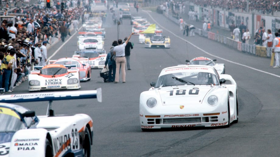 Auch in Le Mans war der Porsche 959 dabei. 1986 erzielt der Porsche 959 unter der Bezeichnung Porsche 961 (im Bild rechts) einen Sieg in der FIA-Klasse GTX.