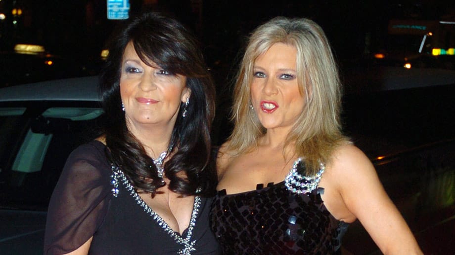 Ein Foto aus glücklicheren Tagen: Myra Stratton (li.) und Samantha Fox im Jahr 2010.