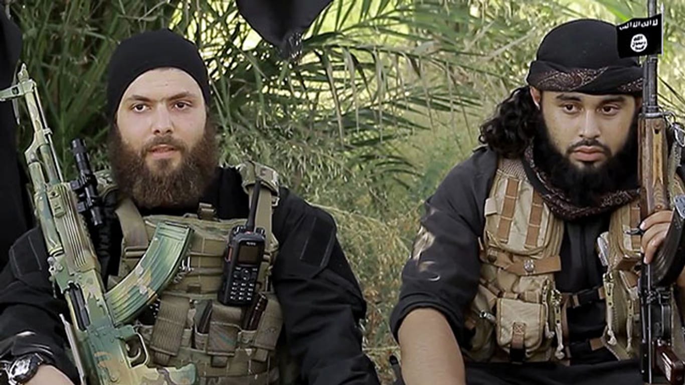 Deutschsprachige IS- Kämpfer, Abu Omar al-Almani (l.) und Abu Usama al-Gharib.