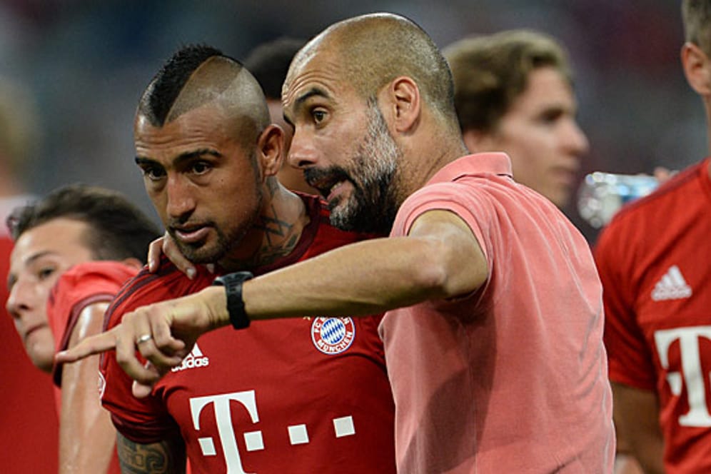 Neuzugang Arturo Vidal und Trainer Pep Guardiola: Der FC Bayern ist bereit für die neue Saison.