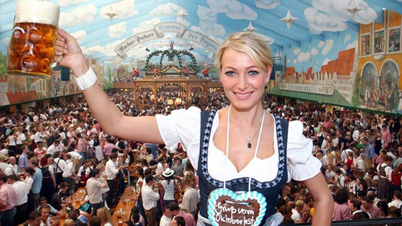 Wo das Bier in Strömen fließt: Das Münchner Oktoberfest verbinden viele mit Deutschland und den Deutschen.