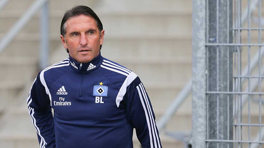 HSV-Trainer Bruno Labbadia rechnet mit einer erneut sehr schweren Bundesliga-Saison. HSV-Trainer Bruno Labbadia rechnet mit einer erneut sehr schweren Bundesliga-Saison.