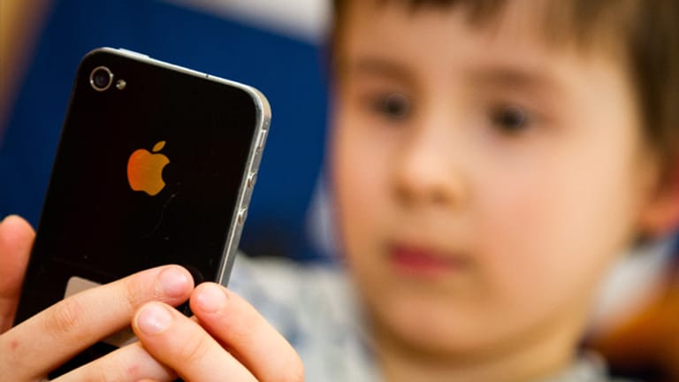 Kids-Verbraucheranalyse 2015: Jedes zweite Kind hat ein eigenes Handy.