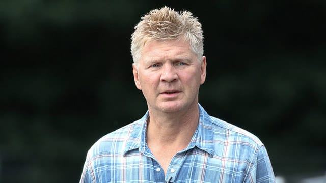 Stefan Effenberg sieht die Vorgänge beim HSV mit Argwohn.