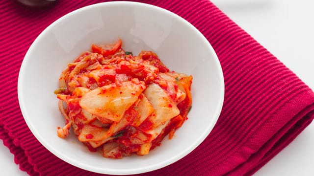 Kimchi: Die koreanische Speise Kimchi wird sowohl zu Reis als auch zu Suppen gereicht.