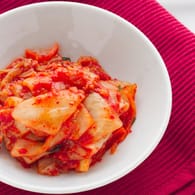 Kimchi: Die koreanische Speise Kimchi wird sowohl zu Reis als auch zu Suppen gereicht.