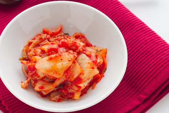 Kimchi: Die koreanische Speise Kimchi wird sowohl zu Reis als auch zu Suppen gereicht.