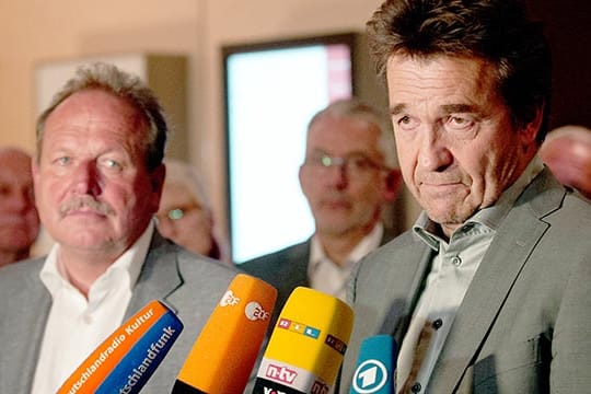 Kita-Tarifstreit: Weder Verdi-Chef Frank Bsirske, noch Arbeitgebervertreter Thomas Böhle weichen von ihren Positionen ab.