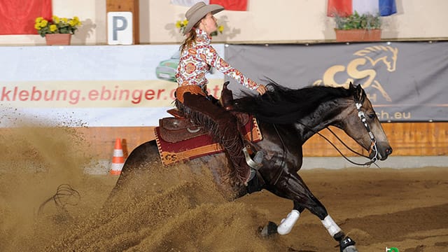 Gina Schumacher auf ihrem Pferd Captain Igloo.
