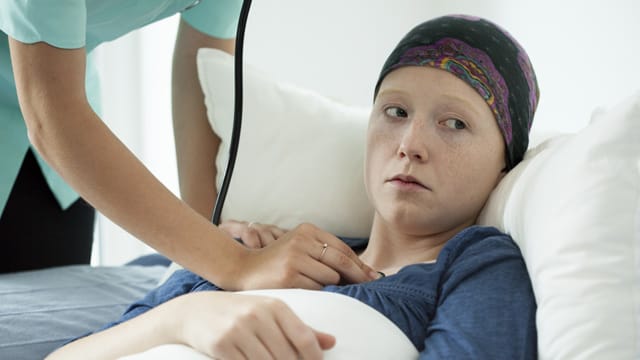 Patienten mit akuter Leukämie werden zunächst stationär behandelt, bei einer chronischen Erkrankung können sie meist ambulant betreut werden (Symbolfoto).