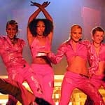 Die No Angels gewannen 2000 die erste "Popstars"-Staffel und sind mit Abstand das erfolgreichste Produkt der Show. Dafür sprechen allein vier Nummer-eins-Singles. Im Dezember 2003 trennten sich die fünf Engel, kamen aber 2007 als Quartett zurück. 2014 folgte dann das endgültige Aus.