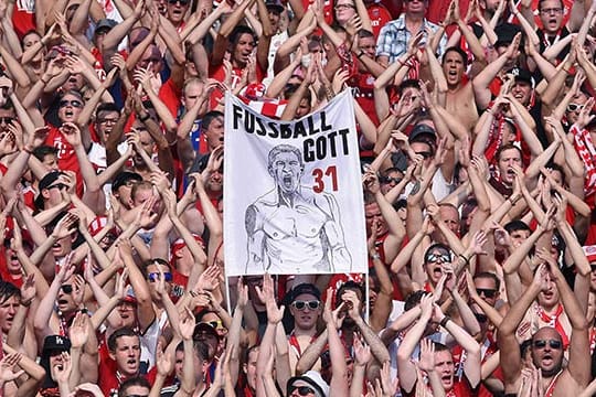 Bastian Schweinsteiger wird von den Bayern-Fans weiterhin verehrt.