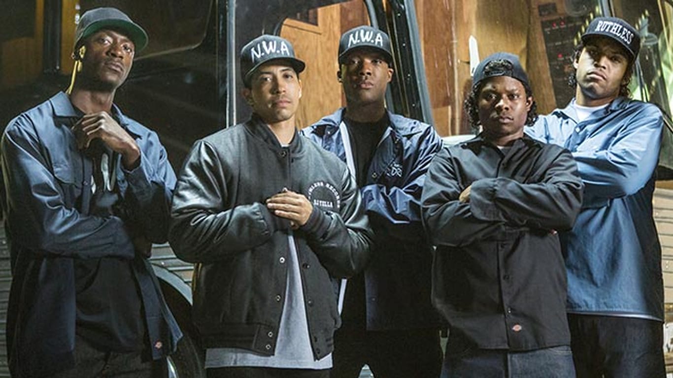 N.W.A. (v.l.): Dr. Dre (Corey Hawkins), DJ Yella (Neil Brown Jr.), MC Ren (Aldis Hodge), Eazy-E (Jason Mitchell) und Ice Cube (O'Shea Jackson Jr.)