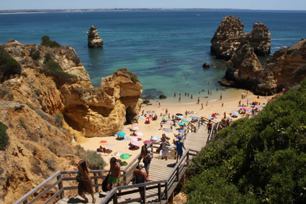 Praia do Camilo in der Algarve.