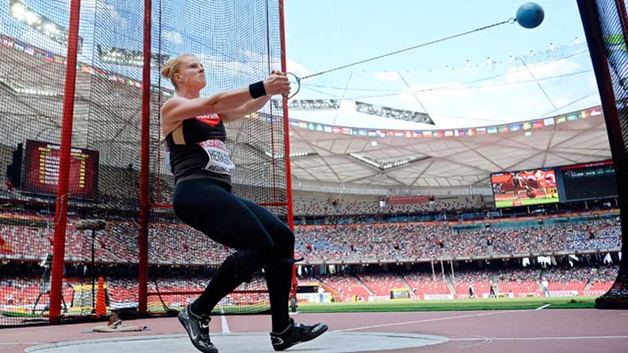 Hammerwerferin Betty Heidler ist mit Mühe in das WM-Finale eingezogen.