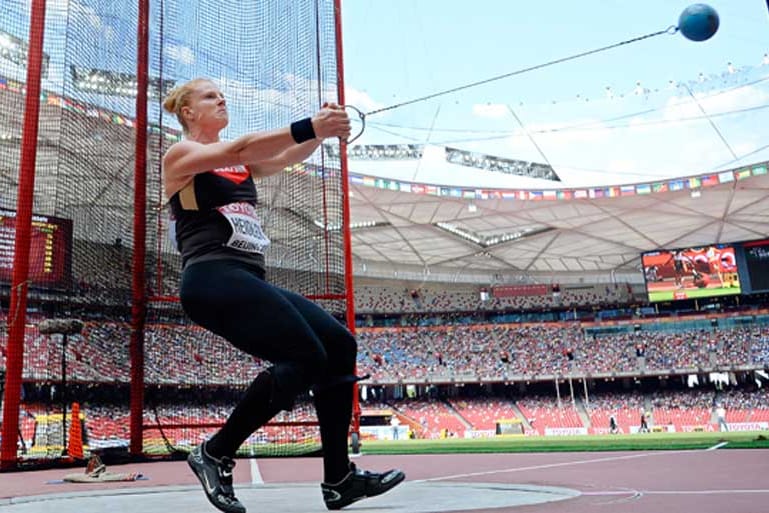 Hammerwerferin Betty Heidler ist mit Mühe in das WM-Finale eingezogen.