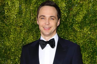 Jim Parsons spielt in "The Big Bang Theory" Dr. Sheldon Cooper.