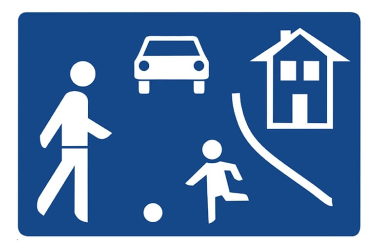 In der verkehrsberuhigten Zone müssen Auto- und Radfahrer besonders umsichtig sein.