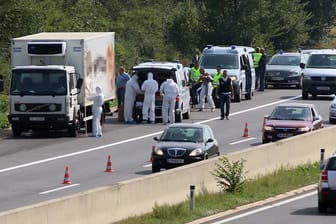 In diesem Lastwagen wurden die Leichen der Flüchtlinge entdeckt.