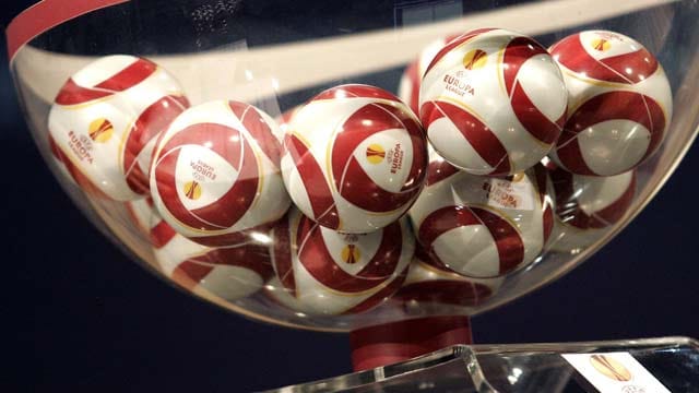Welche Lose erwischt Dortmund, Schalke und Augsburg?