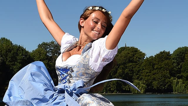 Freut sich über ihren sexy Job: Wies-Playmate Jessica Kühne.