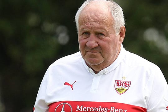 VfB-Legende Buffy Ettmayer kritisiert Trainer Zorniger und einige Spieler scharf.