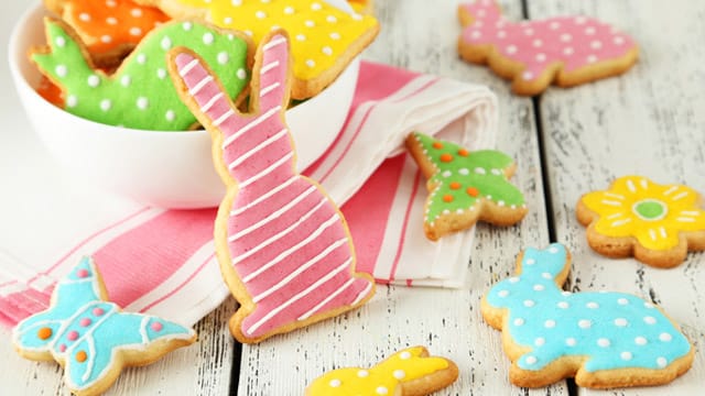 Nicht nur fürs Auge gut: Diese Osterplätzchen werden Ihren Liebsten zum Osterfrühstück wunderbar schmecken.