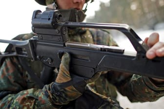 Die Bundeswehr hat massive Probleme mit dem G36-Sturmgewehr - und will es jetzt ersetzen.