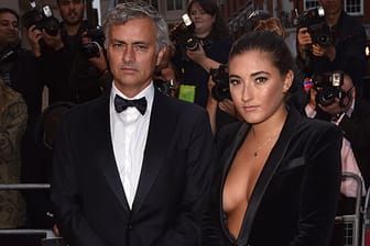 Fußballtrainer José Mourinho und seine Tochter Matilde bei den "GQ Men of the Year Awards" in London.