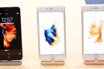 Das neue iPhone 6s mit neuen Ladestationen.