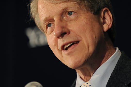Robert Shiller, Professor für Wirtschaft und Finanzen an der Yale Universität, warnt vor überbewerteten Aktienkursen. Robert Shiller, Professor für Wirtschaft und Finanzen an der Yale Universität, warnt vor überbewerteten Aktienkursen.