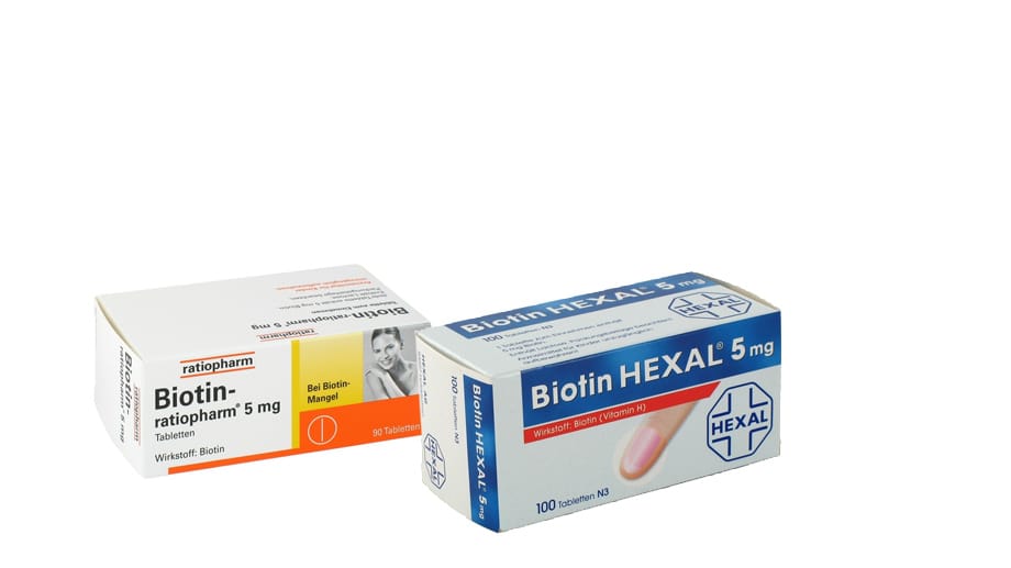 Biotin steht schön längst bei Ihrer Liebsten im Regal. Das B-Vitamin (von Ratiopharm 90 Tabletten um 40 Euro oder Hexal 100 Tabletten um 38 Euro) soll die Haarwurzeln kräftigen.