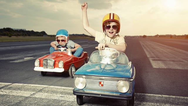 Das Interesse am Auto ist ungebrochen - auch bei der Jugend, auch bei Frauen. Das Interesse am Auto ist ungebrochen - auch bei der Jugend, auch bei Frauen.