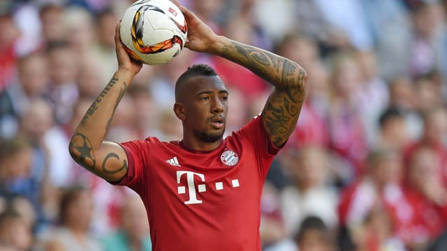 Jerome Boateng findet nicht, dass der FC Bayern gegen Augsburg bevorzugt wurde. Jerome Boateng findet nicht, dass der FC Bayern gegen Augsburg bevorzugt wurde.