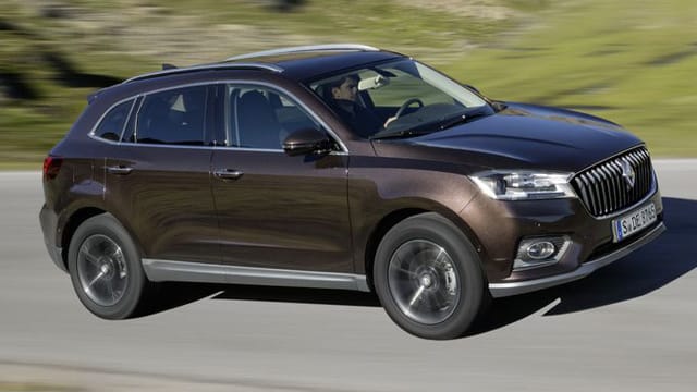 Sportlich und in eher konservativem Design präsentiert sich der Borgward BX 7.