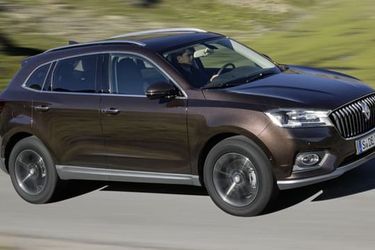 Sportlich und in eher konservativem Design präsentiert sich der Borgward BX 7.