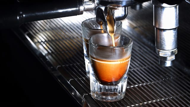 Perfekter Espresso gelingt nicht nur im Café.