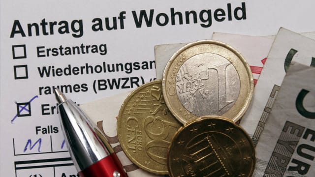 Die "Frauentausch"-Kandidatin aus Berlin muss nun wohl auf Wohngeld verzichten. Die "Frauentausch"-Kandidatin aus Berlin muss nun wohl auf Wohngeld verzichten.