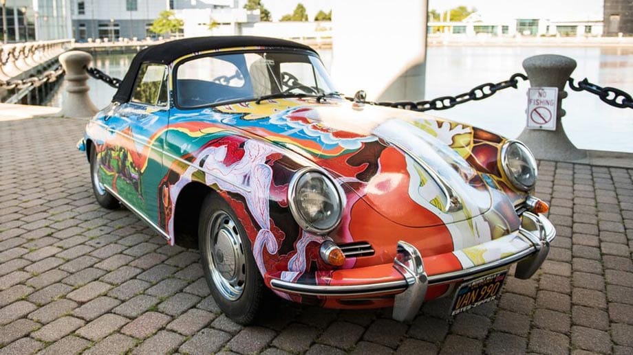 Am 10. Dezember soll der Wagen in New York zur Versteigerung kommen. Das Auktionshaus rechnet mit einem Erlös von mindestens 400.000 Dollar (350.000 Euro). Janis Joplin kaufte den Porsche gebraucht für 3500 Dollar.