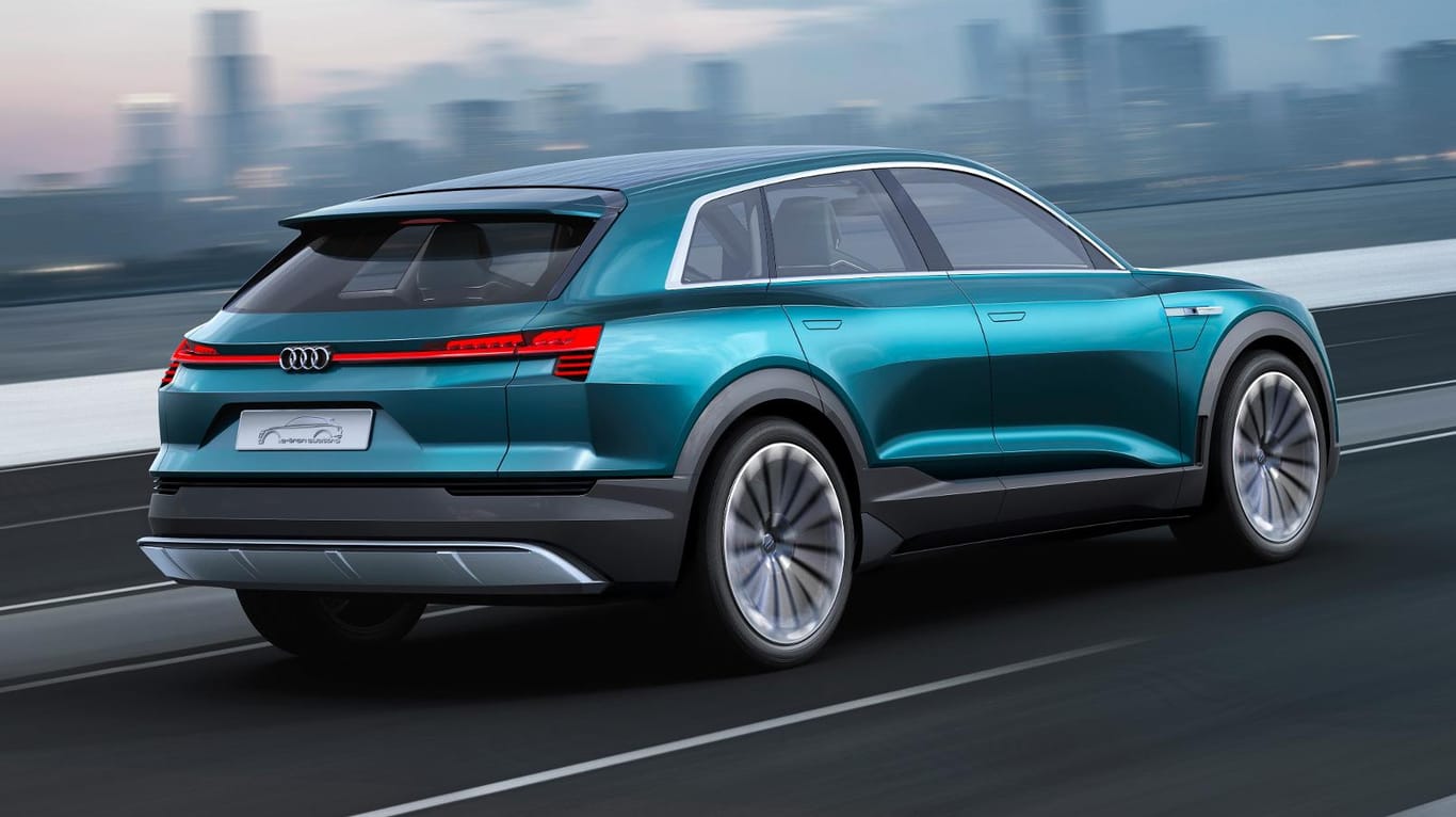 Audi e-tron quattro concept: Elektroauto trifft SUV.