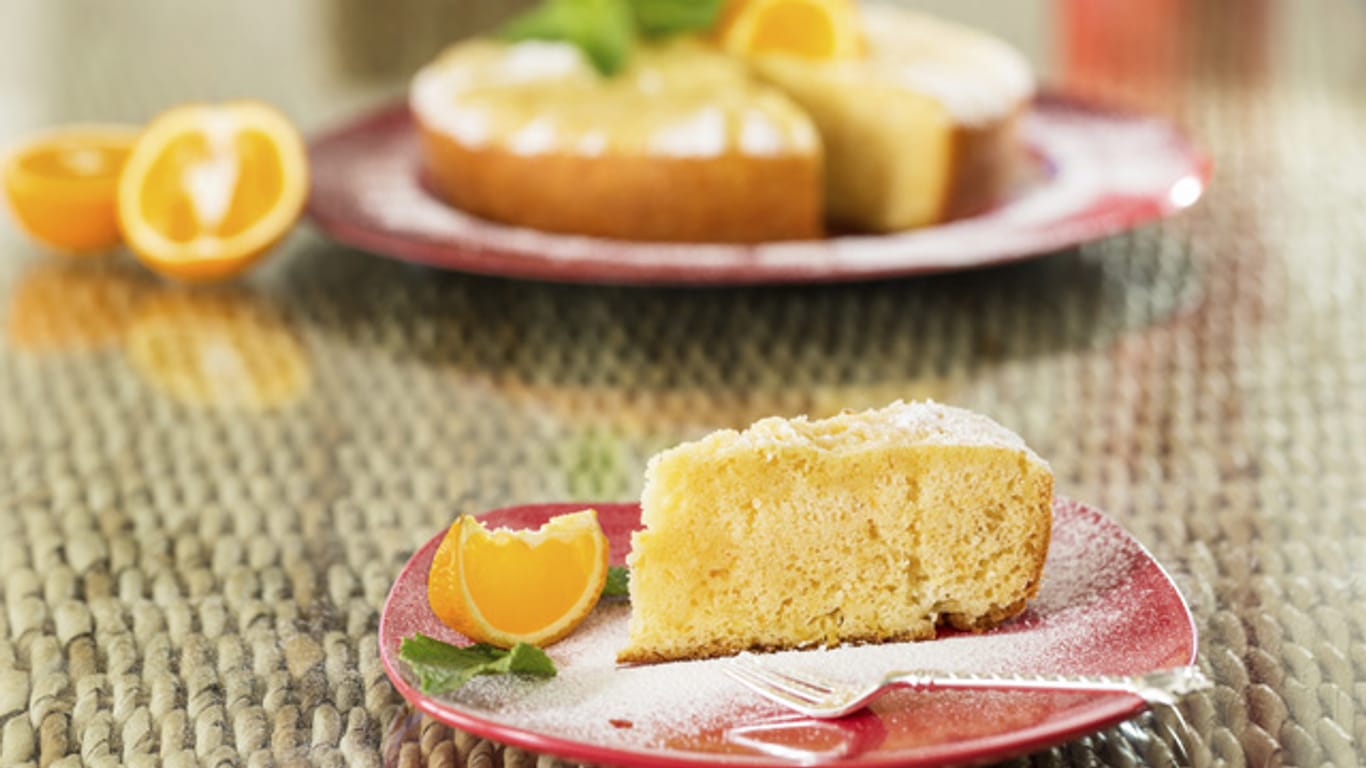 Süßes Marzipan und fruchtig-herbe Orangen sind eine ideale Kombination.